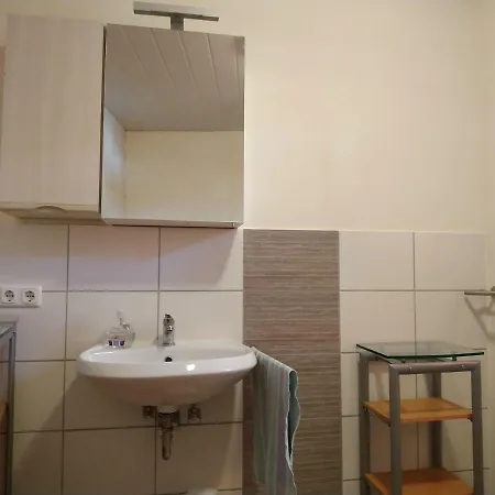 Monteur - - Marburg-biedenkopf - Steffenberg - Mit Balkon *